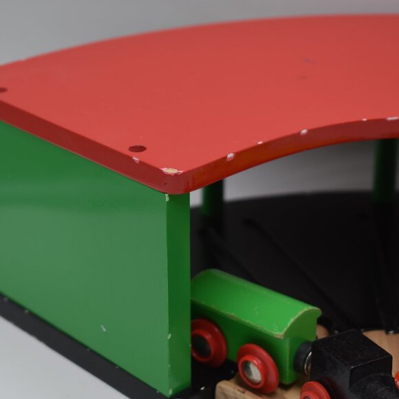 Vintage Brio Trains and Roundhouse Railway Train Shed Compatible Thomas/Melissa - Picture 4 of 13